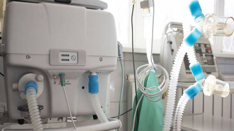 رجال أعمال يتبرعون بأسرّة طبية وأجهزة تنفس اصطناعية لمستشفى الزهراوي بالمسيلة