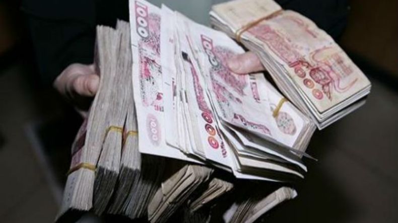 أمن البليدة يضع حدا لشبكة مختصة في تهريب الأموال
