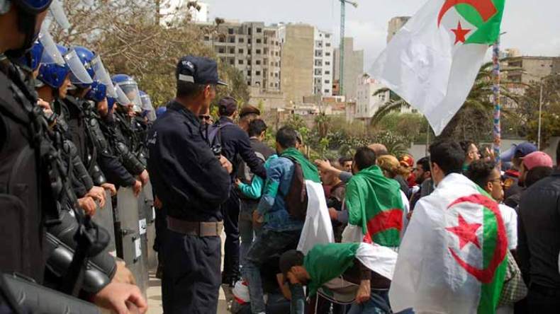 “أحرار الثقافة” ينظمون وقفة احتجاجية وطنية.. ويطالبون بفتح ملفات الفساد في قطاعهم