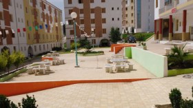 تطهير وتعقيم الإقامات الجامعية والمطاعم والحافلات وغلق النوادي الخاصة