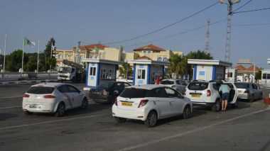 Unlicensed Business Offices Cause The Expulsion Of Algerian Tourists From Tunisia