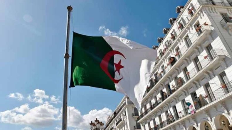 الجزائر اجتازت أقصر مرحلة انتقالية.. ويجب إعادة هيكلة الاقتصاد