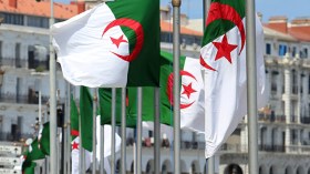 قليلٌ من السياسة.. كثير من العمل!