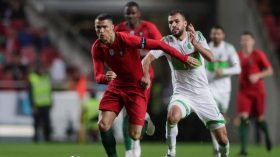 ماجر دمّر الخضر بخططه العشوائية “انتم أحرار.. العبوا كيما تعرفوا”