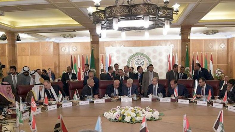 الجزائر متمسكة بتنظيم القمة العربية لعام 2021