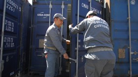 حجز 5 حاويات محملّة بأجهزة الاستقبال التلفزيوني بميناء عنابة