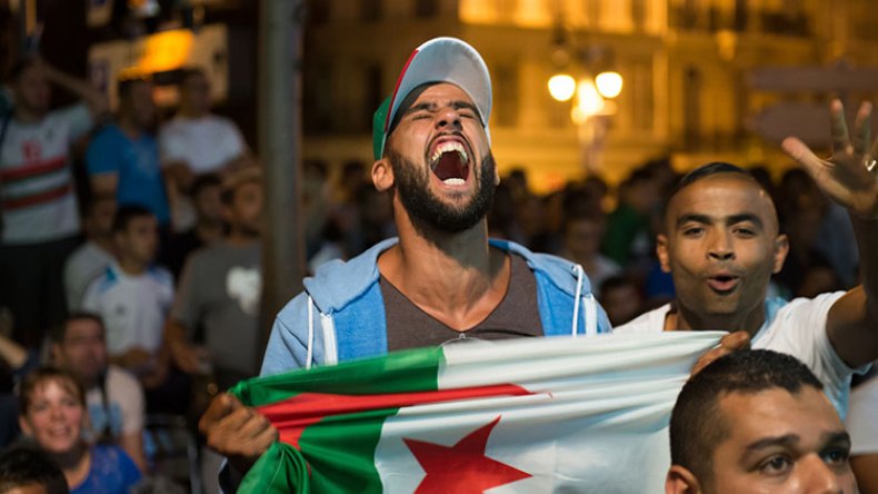 الكرة وحدها لا تبني وطنا