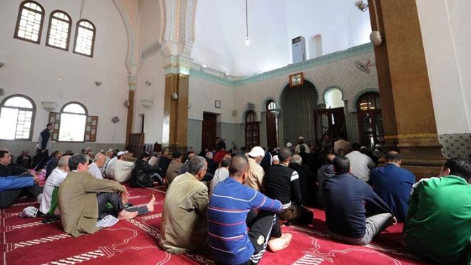 خطبة وصلاة الجمعة لا يجب أن تتجاوز 15 دقيقة