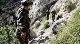 الجيش يكتشف مخبأ للأسلحة والذخيرة بتمنراست