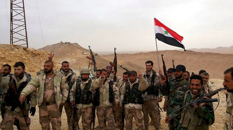 طيران التحالف الأمريكي يهاجم الجيش السوري