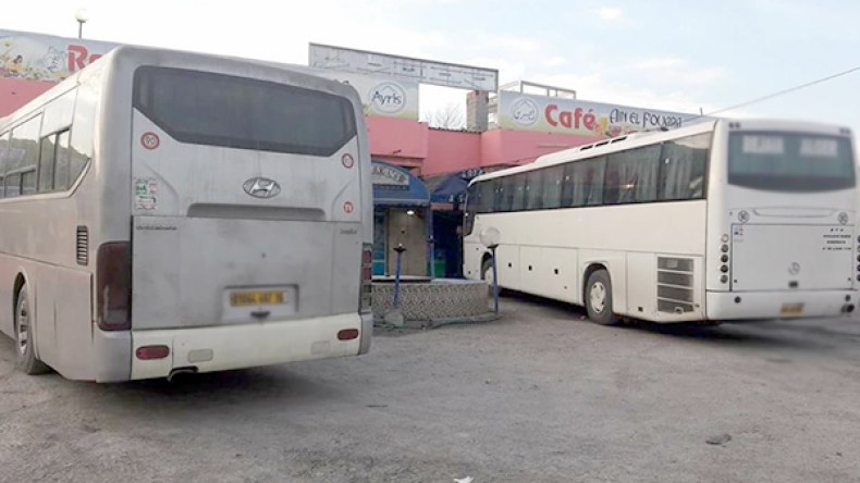 صفقات مشبوهة لحافلات المسافات الطويلة مع المطاعم