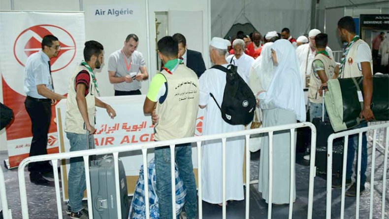 120 مسن من دور العجزة يستفيدون من عمرة