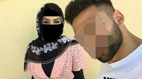 رجال لا يصلون ويأمرون زوجاتهم بالستر