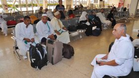 استقبال مهين لزوار بيت الله في مطار عين البيضاء بورقلة