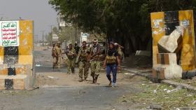 لأول مرة معارك في حي سكني بالحديدة