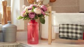 طلبة بجاية يجسدون مشروع مزهرية للتزيين وإخماد الحرائق المنزلية