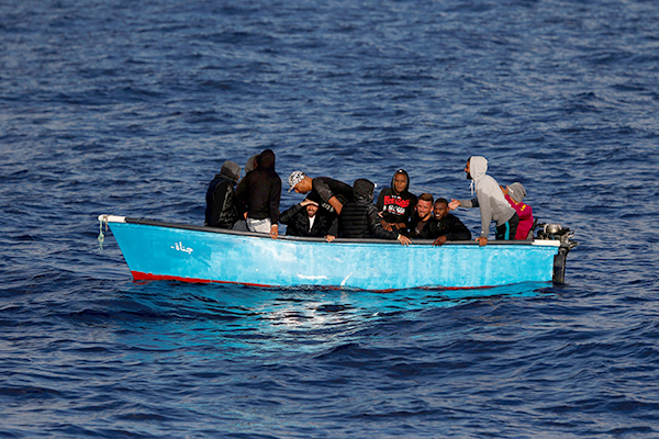 Une femme conduit un réseau de passeurs de migrants à Annaba