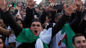 الشوارع والساحات لاحتضان “ندوات الحراك”