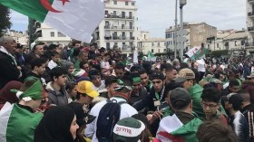 أكاديميون يطلقون مبادرة سياسية للتغيير السلمي