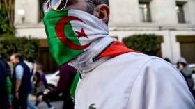 بعد “الفوفوزيلا”.. منع الملثمين من المشاركة في الحراك الشعبي