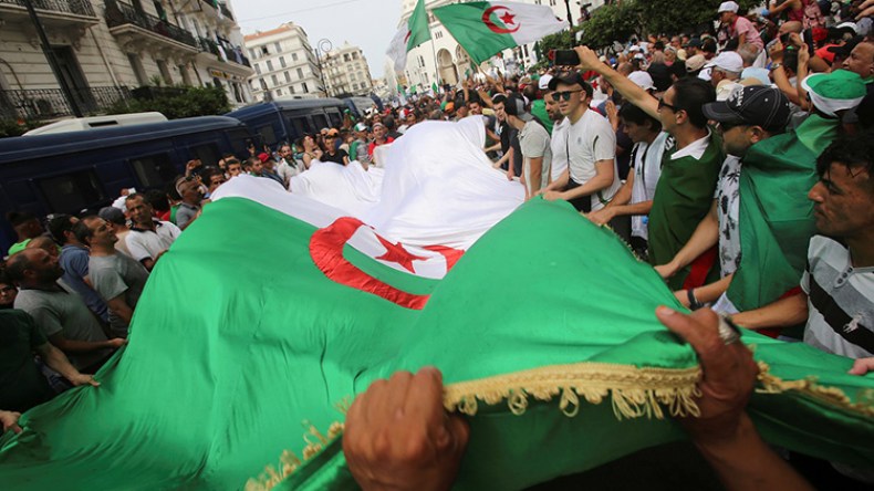 الحراك انحرف بعد تنامي الكراهية وتخوين الرموز!