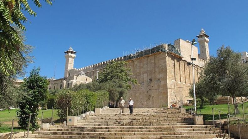 الاحتلال يغلق الحرم الإبراهيمي في الخليل