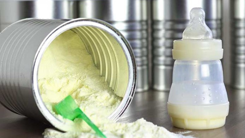 مجمع “جيكا” يحرق 714 طن من حليب الأطفال المستورد الفاسد