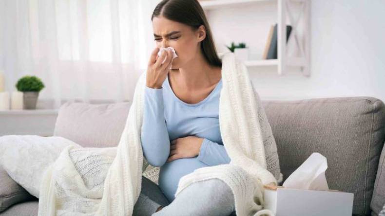 يحدث في مستشفياتنا..أطباء يخافون العدوى