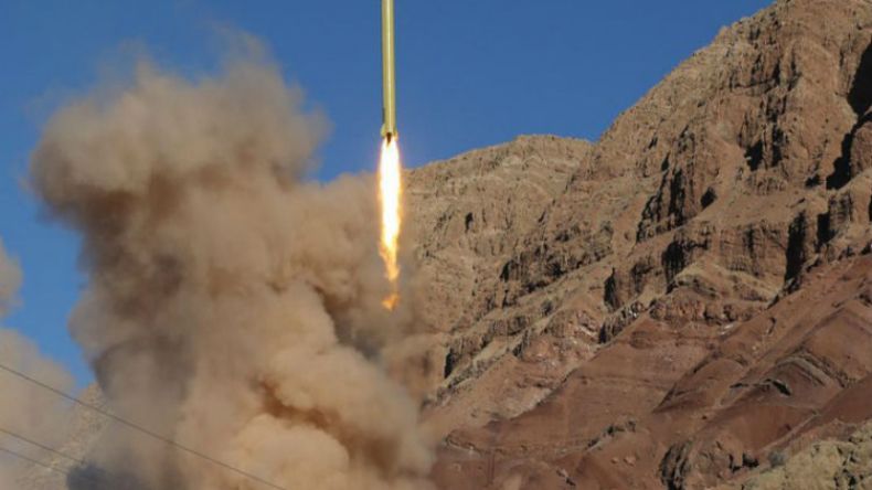 الحوثيون يعلنون استهدافهم لمطار سعودي بصاروخ كروز