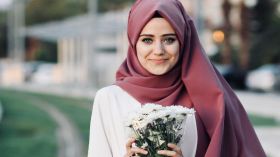 بَلْطَجة نِسْوِية