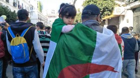 الجزائريون في مسيرات جديدة ضد الخامسة