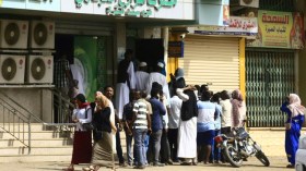 الحياة تعود إلى طبيعتها في الخرطوم