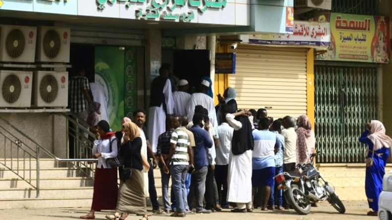 الحياة تعود إلى طبيعتها في الخرطوم