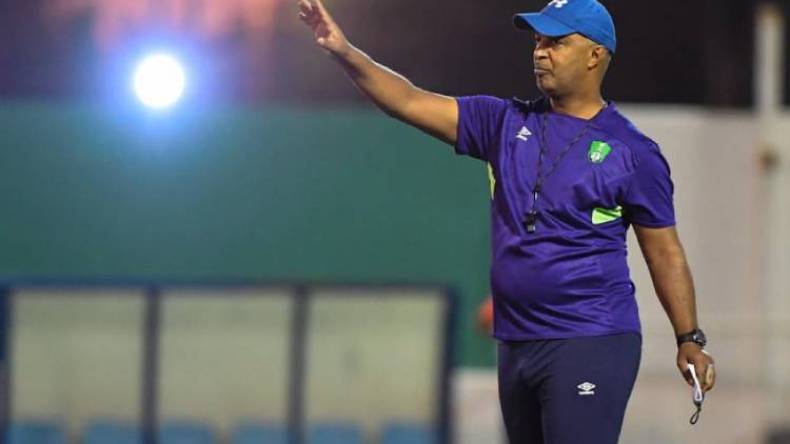 أعيش رمضانا استثنائيا والجزائر بحاجة إلى خيرة مدربيها في الخارج