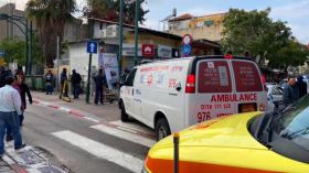 إصابة مستوطن في عملية طعن بالخليل