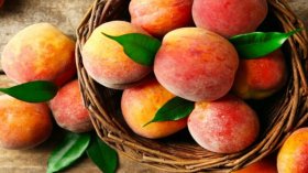 إليك 10 فوائد لتناول الخوخ وعليك الحذر من هذه الأضرار؟