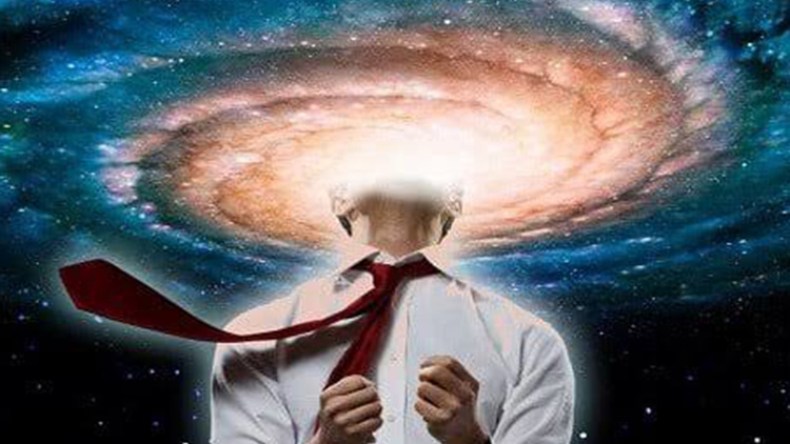 بعيدا عن الحقيقة وعلى تخوم الخيال