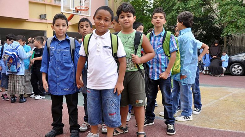 التلاميذ على موعد مع دخول مدرسي برائحة الكوليرا