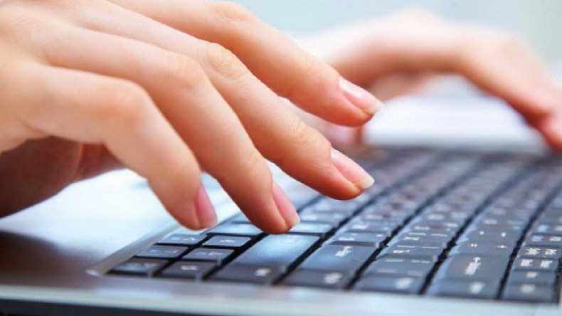 غرف الدردشة.. خيانة دون شهود وجريمة بلا عقاب