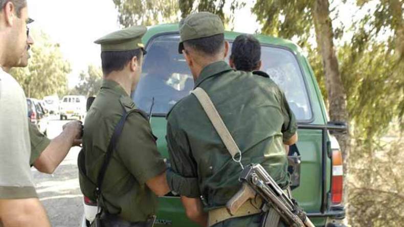 شاب يقتل شقيقه الأكبر بمنجل ويسلم نفسه للدرك بالطارف