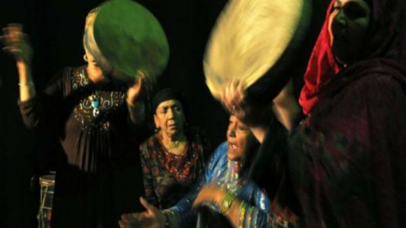 دعوة لإقامة أعراس بـ ” البندير” والأناشيد الإسلامية!