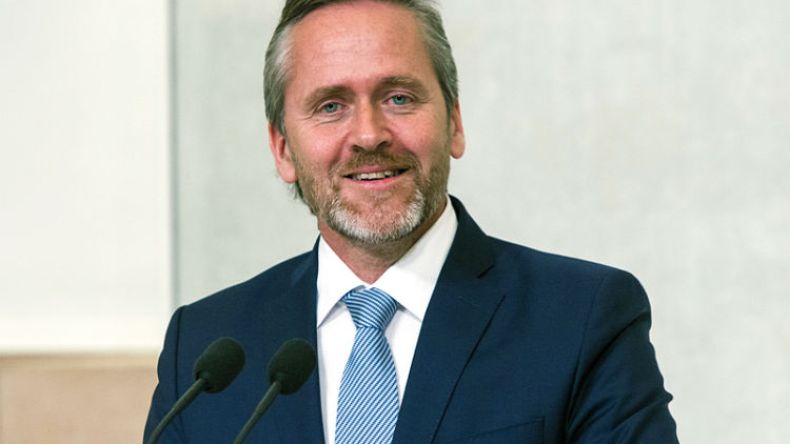 الدانمرك تعلق الموافقة على تصدير الأسلحة للسعودية