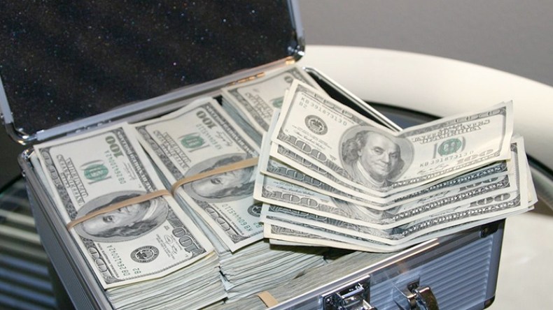 مصانع الإسمنت والهواتف تغذي الخزينة بـ 900 مليون دولار في 120 يوم