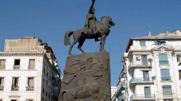 من المستفيد ؟