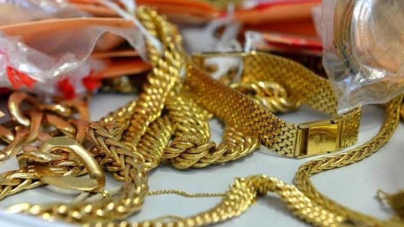 صائغ سوري يحاول تهريب المجوهرات نحو تركيا