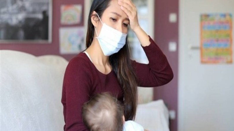 الصحة العالمية تنصح الأمهات المصابات بكورونا بمواصلة الإرضاع