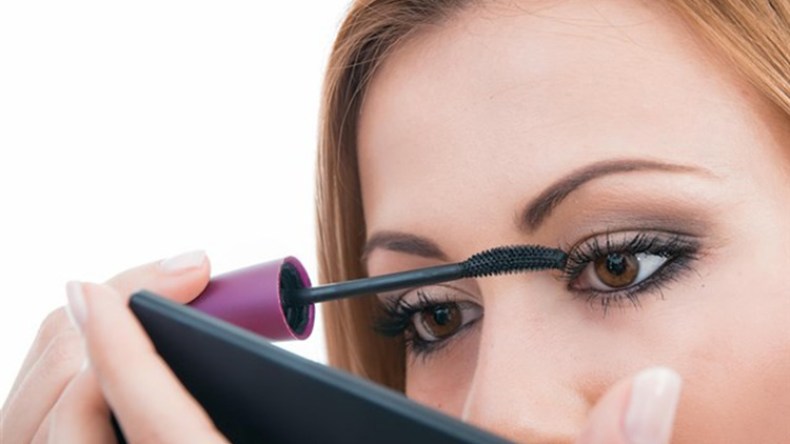 اهتمي برموشك الطبيعية لأكثر كثافة وصحة