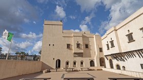 “فسيفساء الصيف” معرض يكرم الفنان محمد نجار