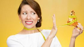 بحثا عن القد الرشيق.. فتيات يتبعن حمية قاتلة