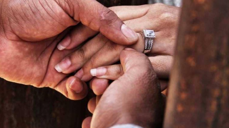 الزواج بين الأمس واليوم.. مسنون يحكون وشباب يبكون!